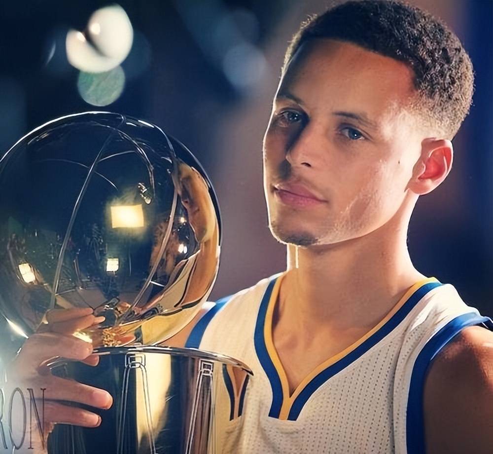 年轻球员中 年轻球员中