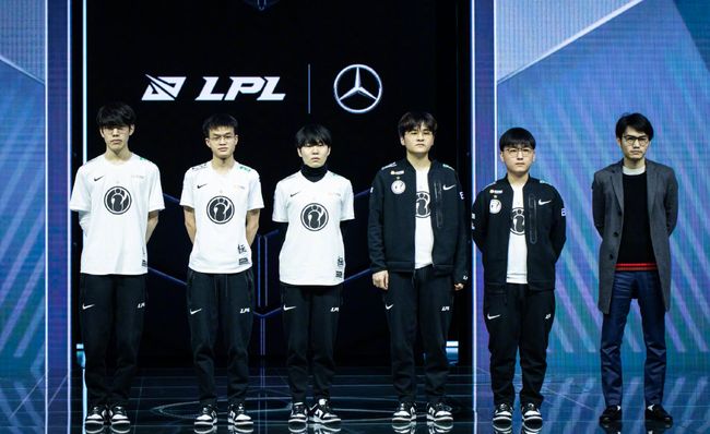 在足球这条 在足球这条