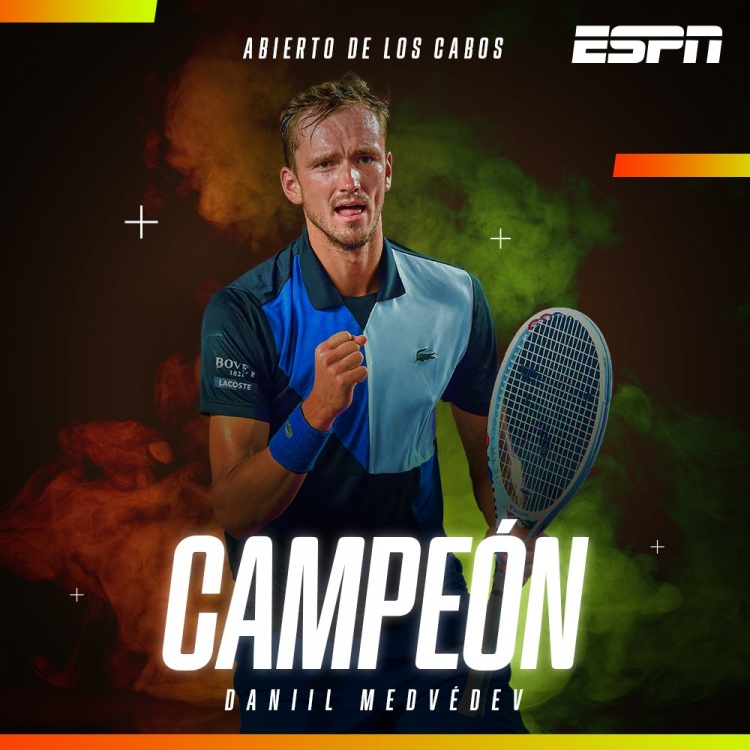 球队围绕他 球队围绕他