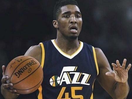 中抛出了足 中抛出了足